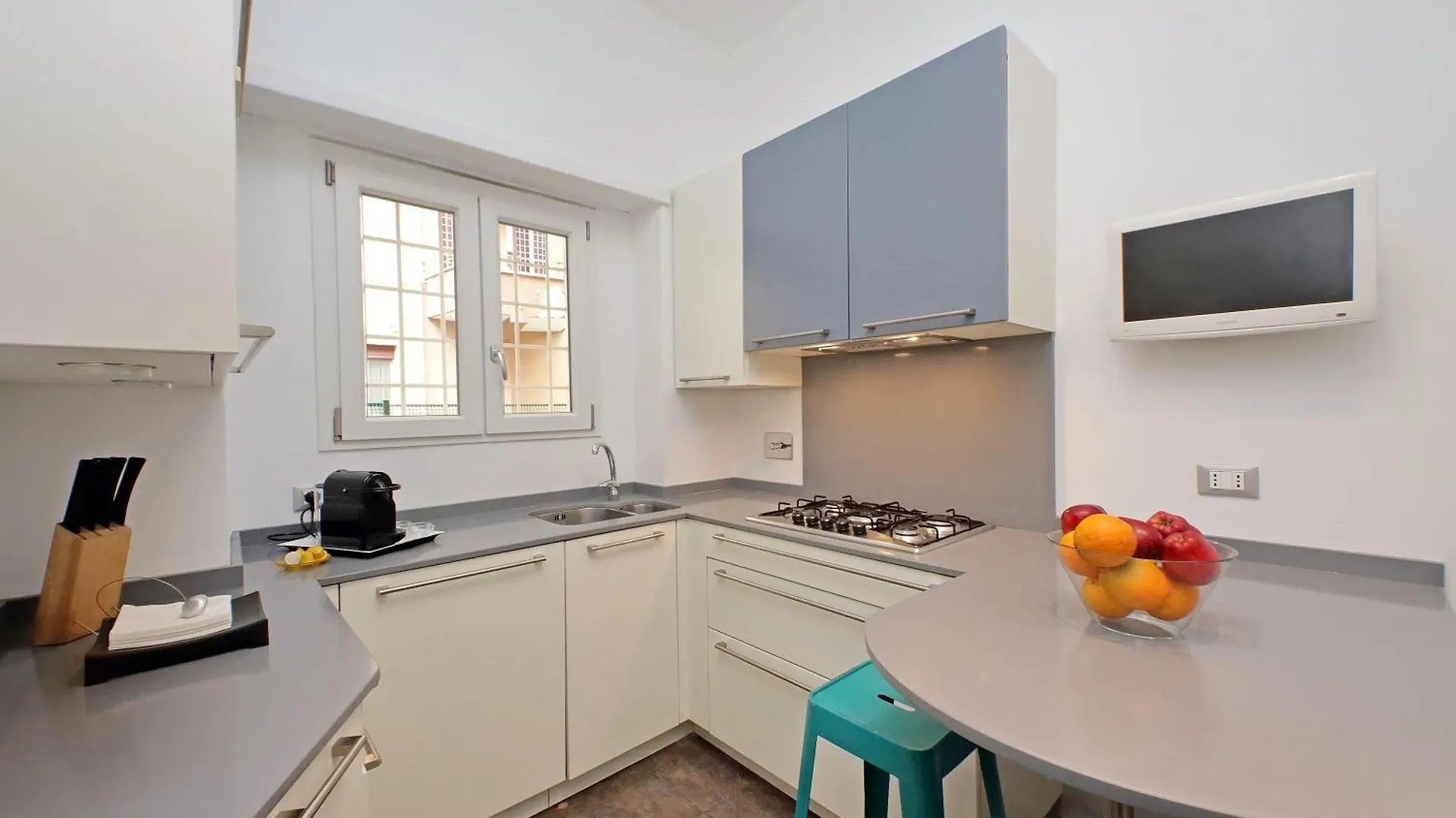 New Apartment With Balcony - 150M Metro A Ρώμη Ιταλία