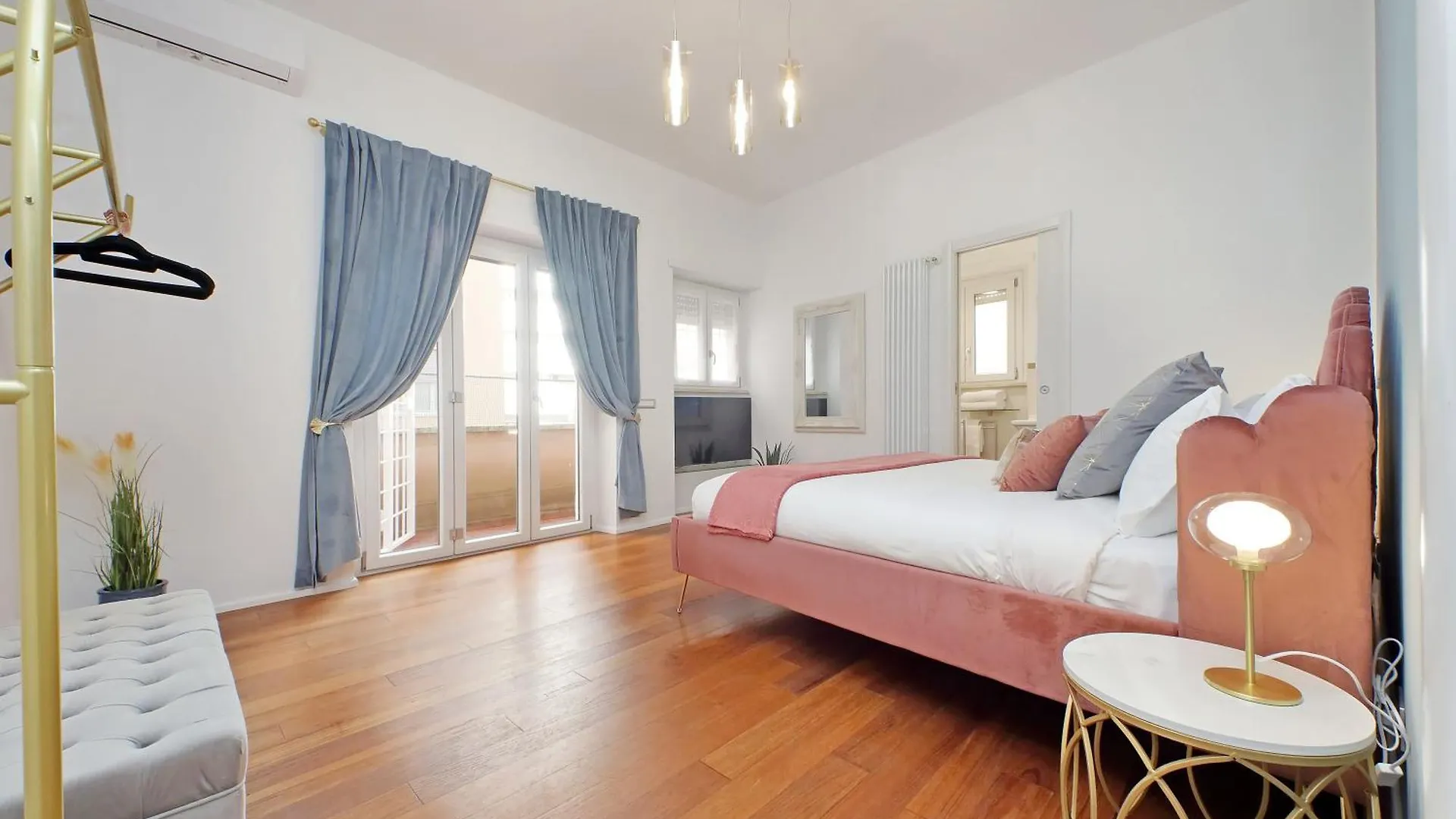 New Apartment With Balcony - 150M Metro A Ρώμη