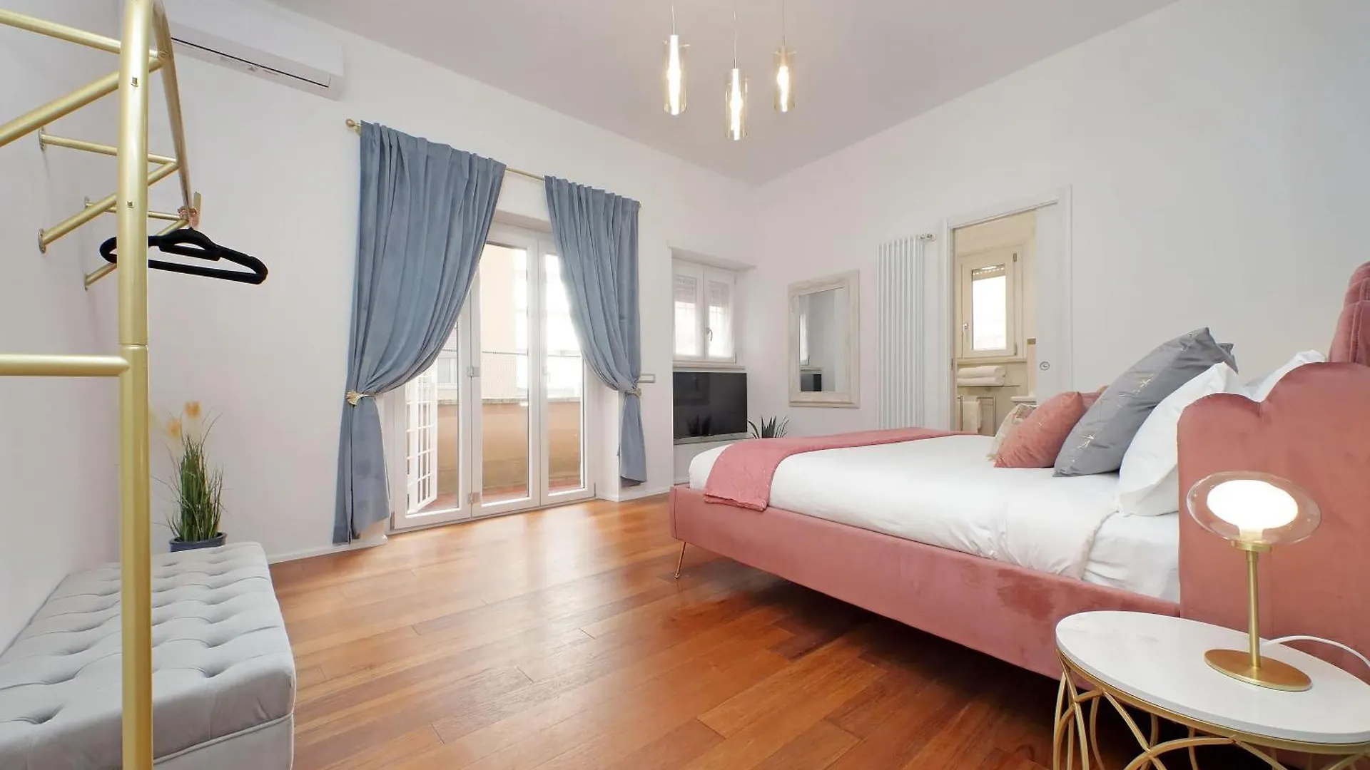 New Apartment With Balcony - 150M Metro A Ρώμη 0*,