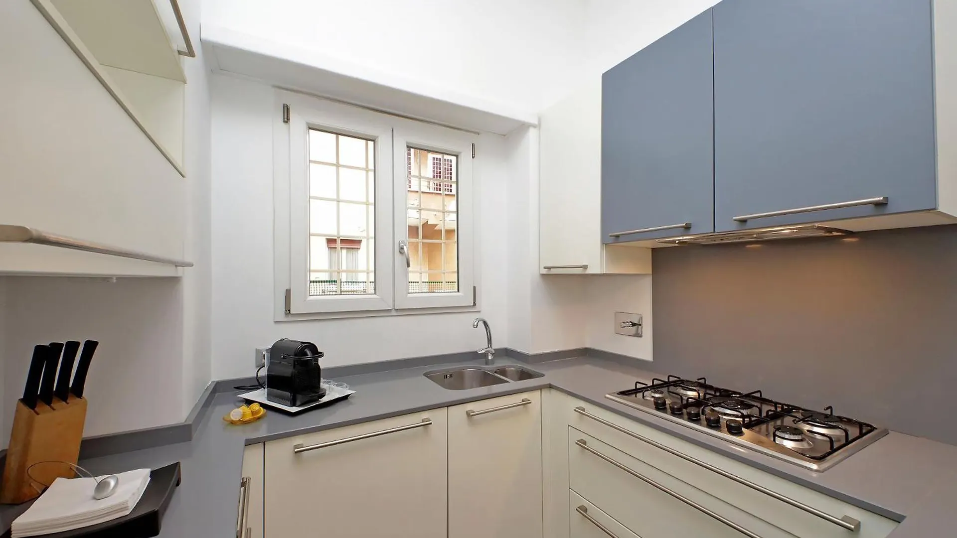 New Apartment With Balcony - 150M Metro A Ρώμη Ιταλία