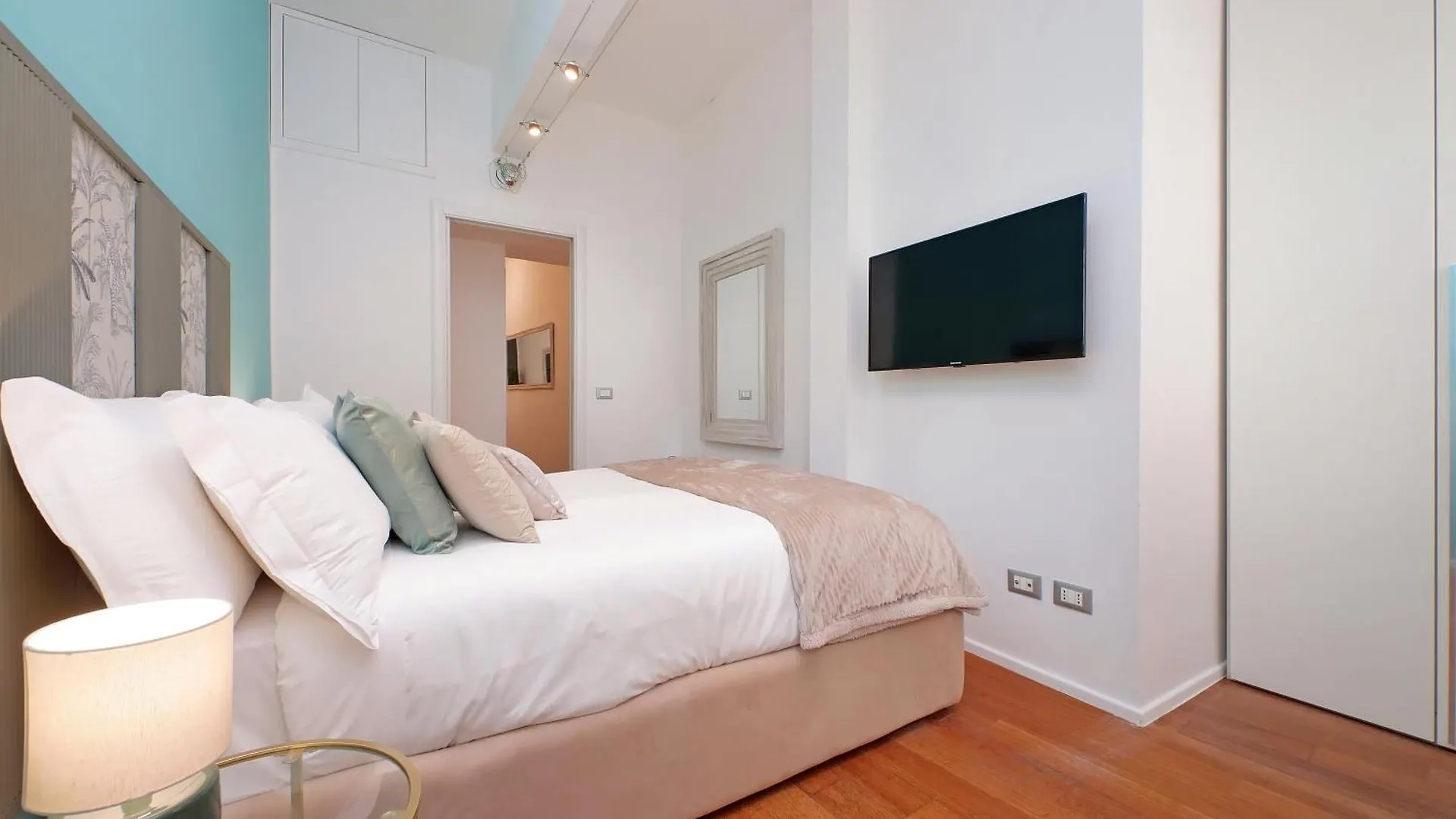 New Apartment With Balcony - 150M Metro A Ρώμη