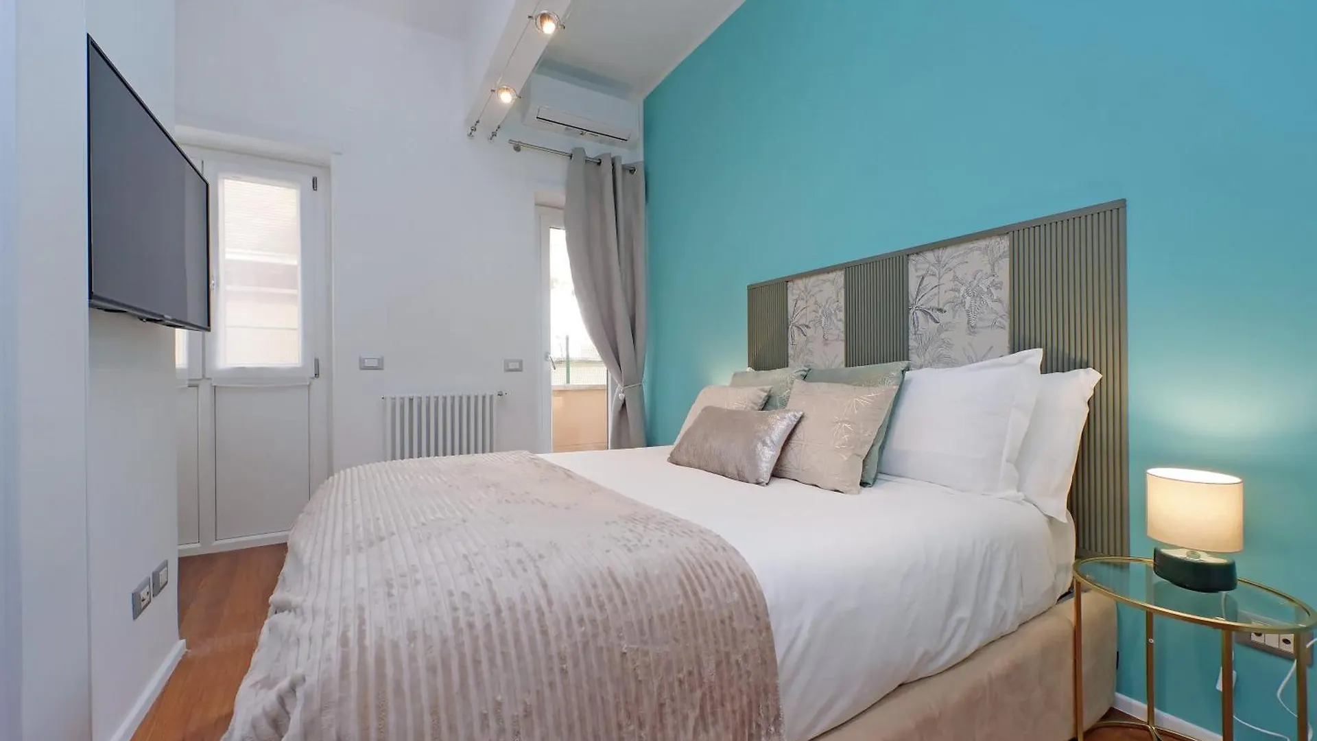 New Apartment With Balcony - 150M Metro A Ρώμη