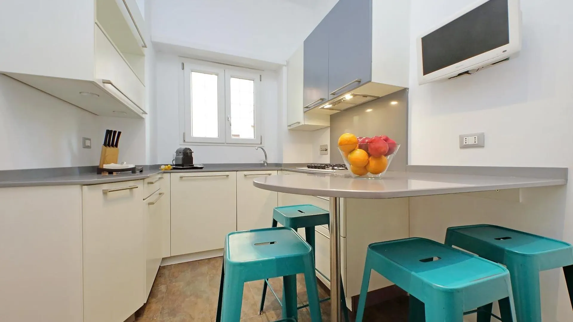 New Apartment With Balcony - 150M Metro A Ρώμη 0*,  Ιταλία